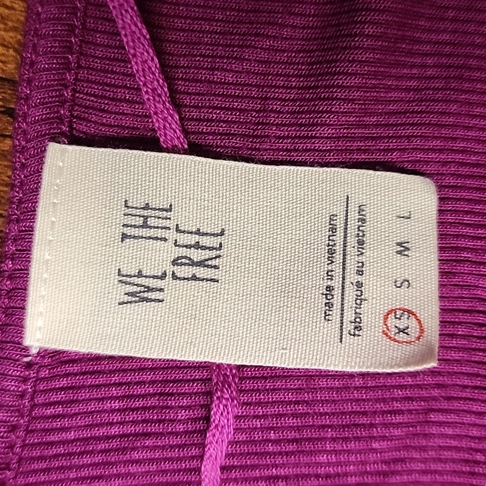 FREE PEOPLE | We‎ The Free Feminine Magenta Ribbed Ruffle Sleeve Blouse Top | XS - Picture 6 of 10